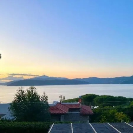 Les Bougainville - Colibri 1 Vakantiehuis Casa Morcone